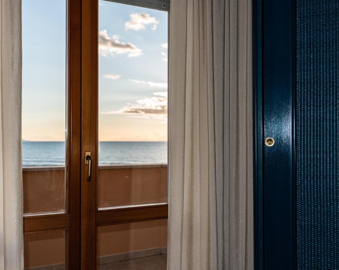 Hotel Il Delfino サン·ヴィンチェンツォ エクステリア 写真