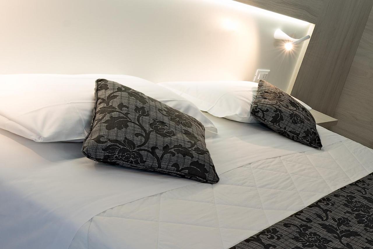 Hotel Il Delfino サン·ヴィンチェンツォ エクステリア 写真